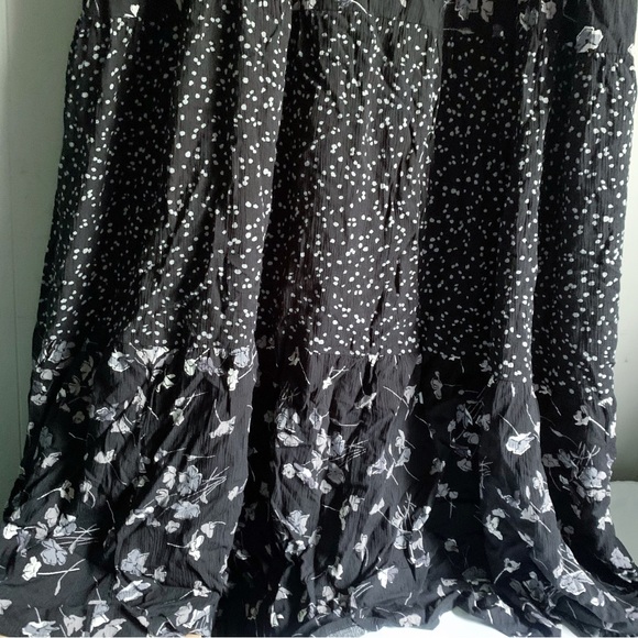 TERRA & SKY Women's Plus Twin Printed Tiered Maxi Dress
Size XXL (20W-22W) - Picture 5 of 10